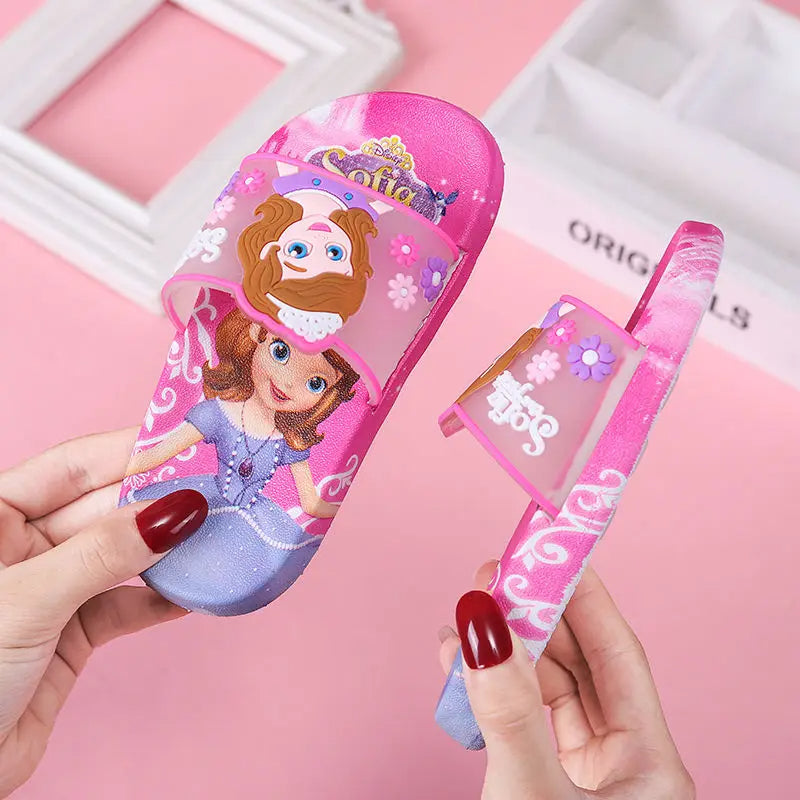 Prinsessen- en superheldenkinderzomerpantoffels
