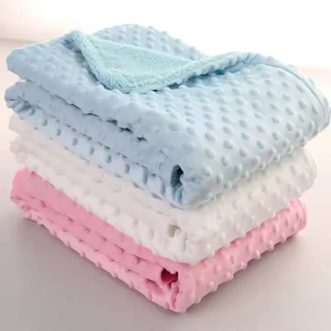 CuddleNest – Weiche Babydecke ab 0 Monaten | Kuscheliger & Sicherer Komfort