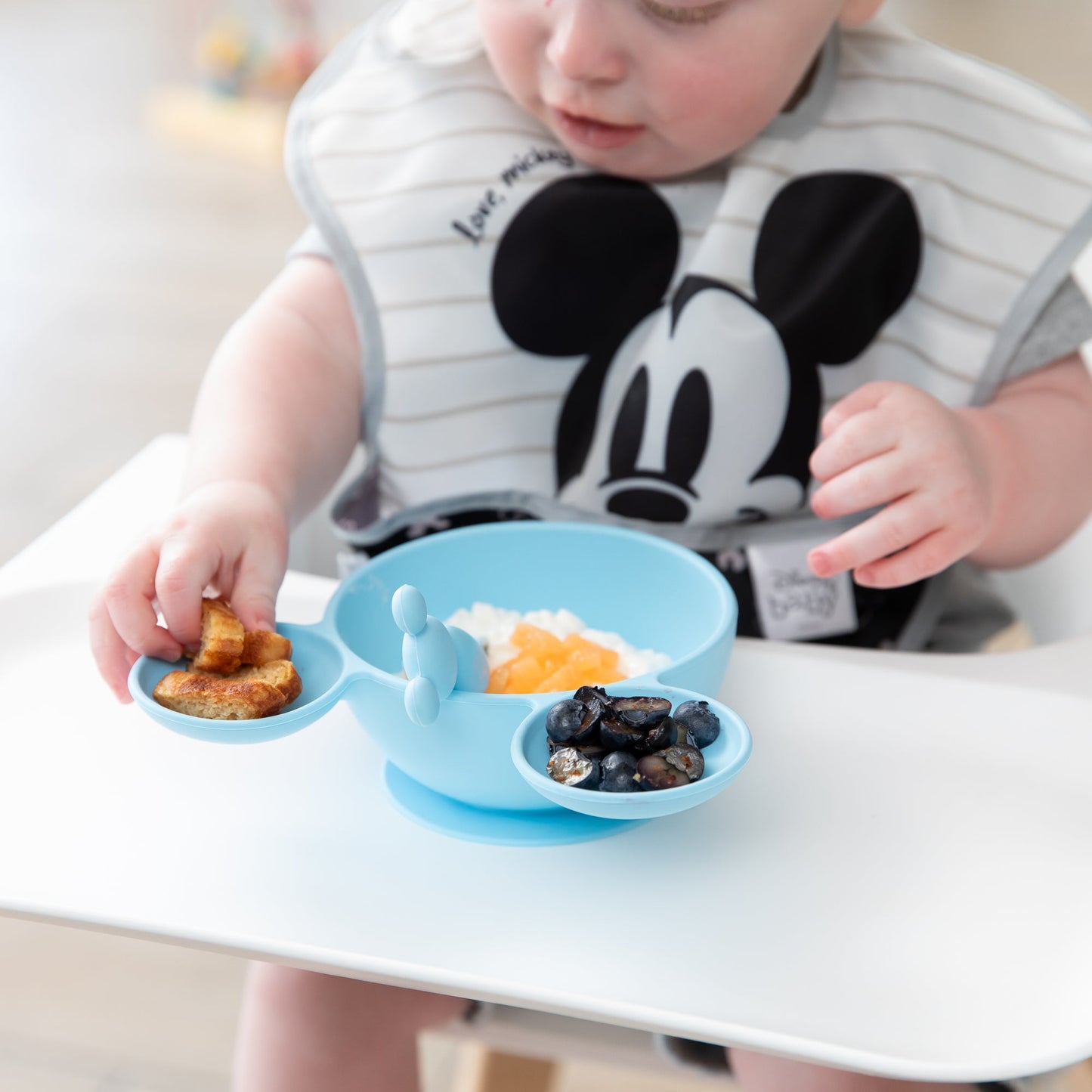 Siliconen eerste voedingsset: Mickey Mouse lichtblauw