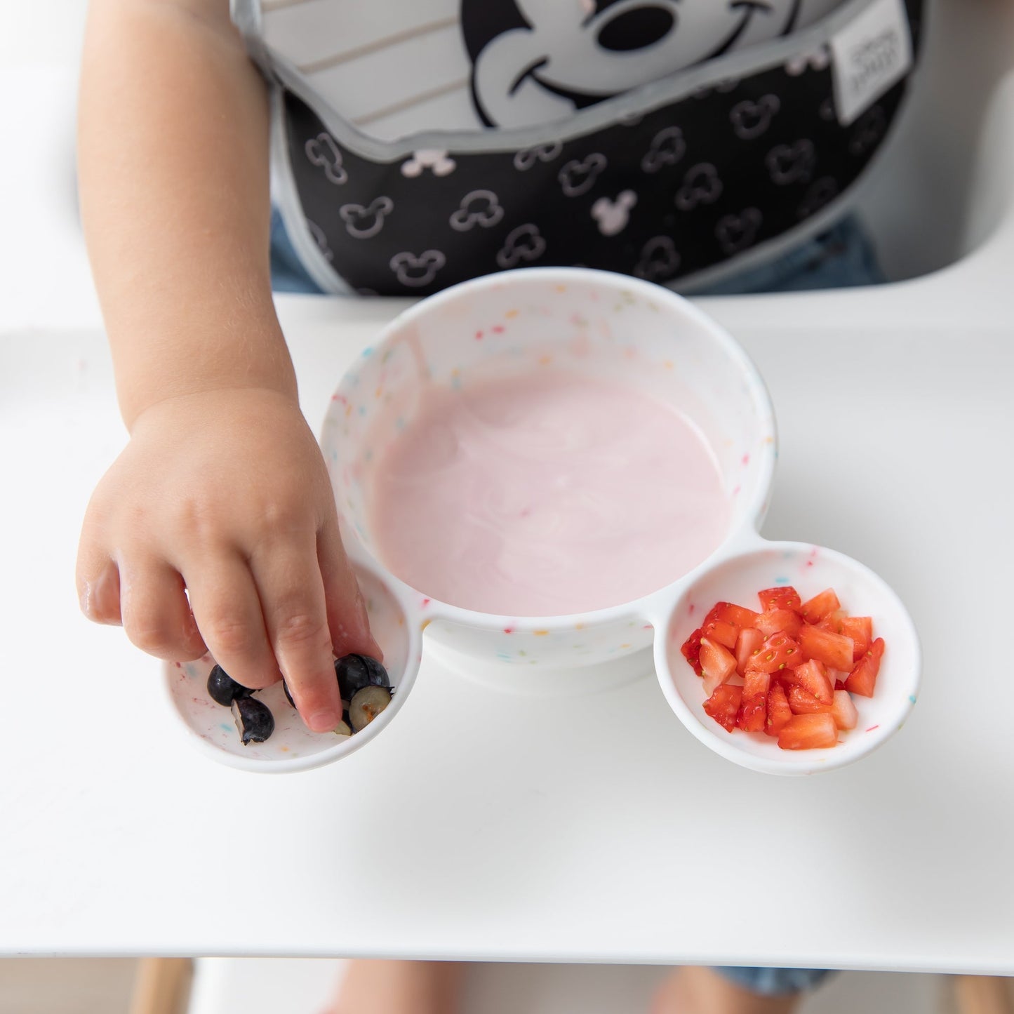 Siliconen eerste voedingsset: Mickey Mouse Vanilla Sprinkle