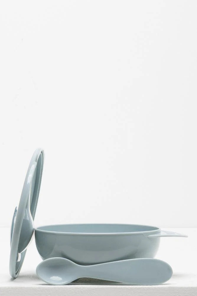 Kom met lepel blauw