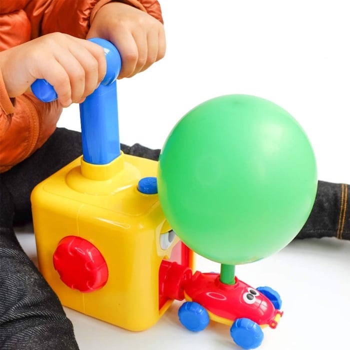 SpeedyPop -Luftwaffe Ballon-Rennwagen Spielzeug