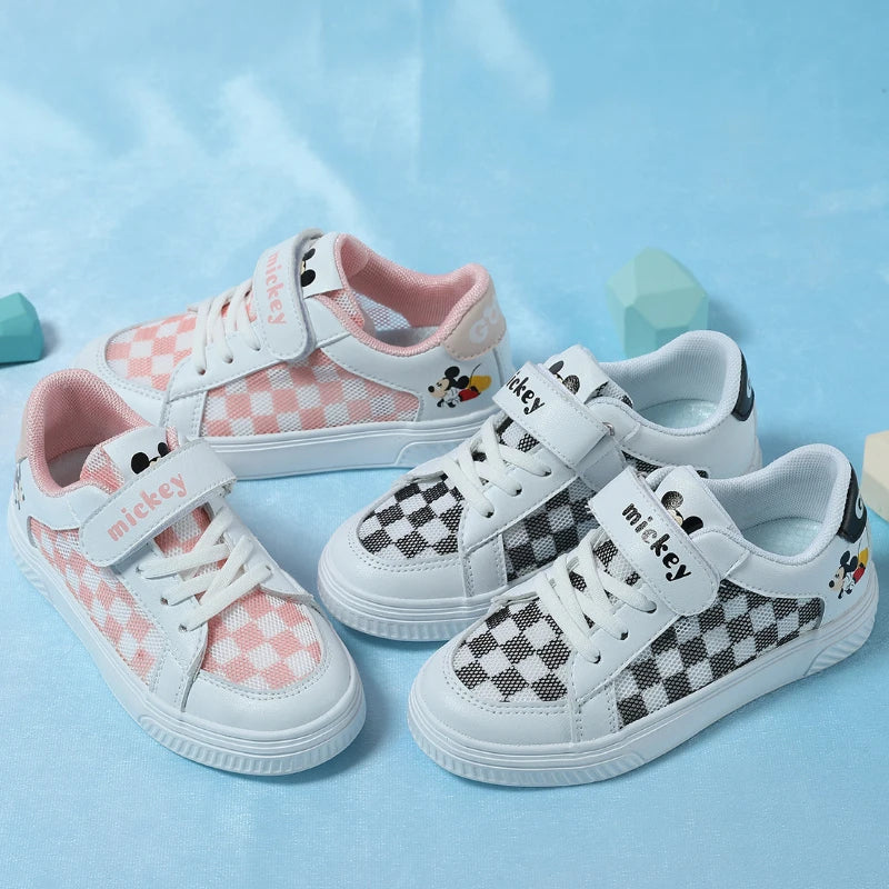 Klassieke Mickey geïnspireerde schaakbord sneakers