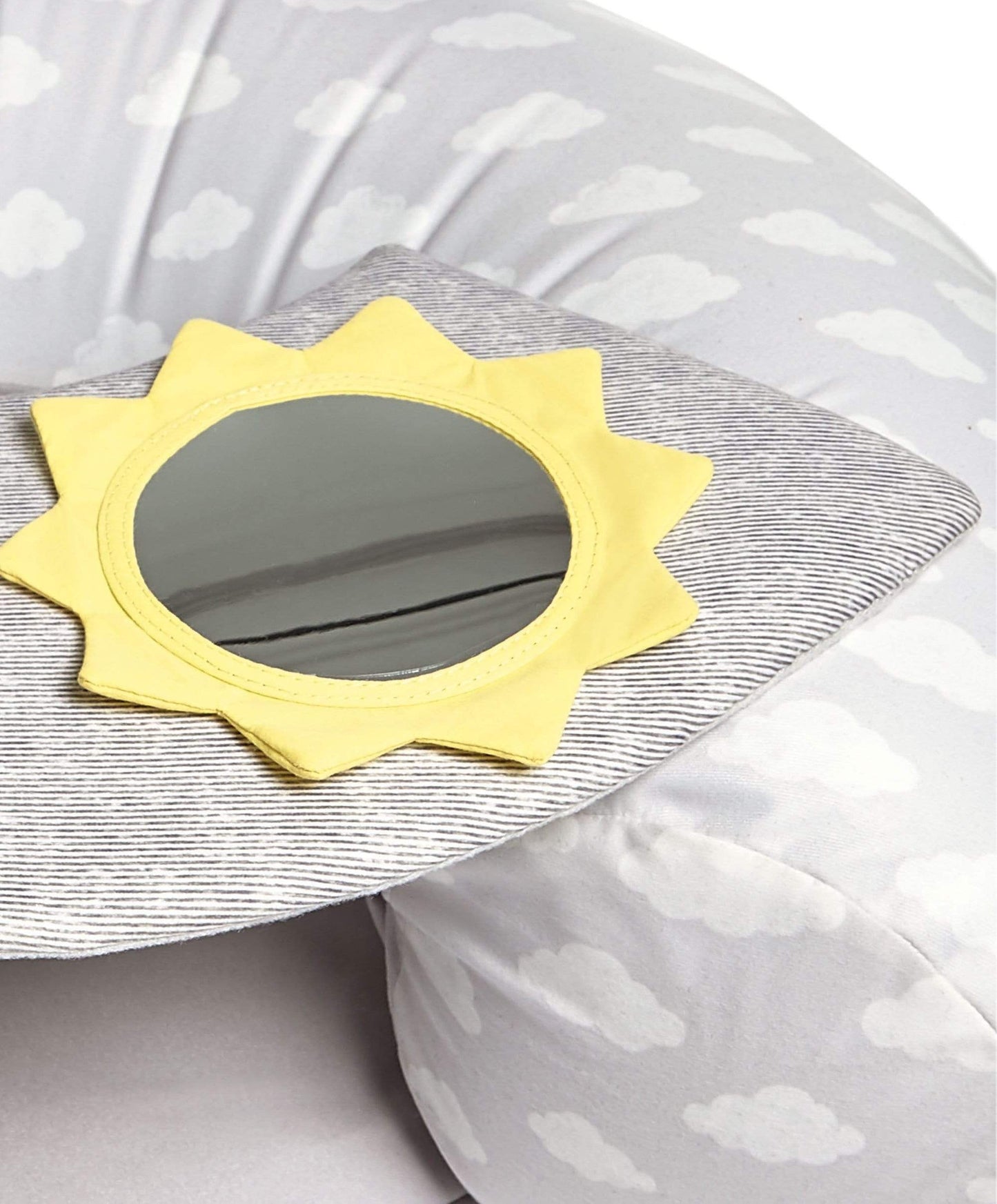 Zit- en speelstoel voor baby's op de vloer - Dream Upon A Cloud