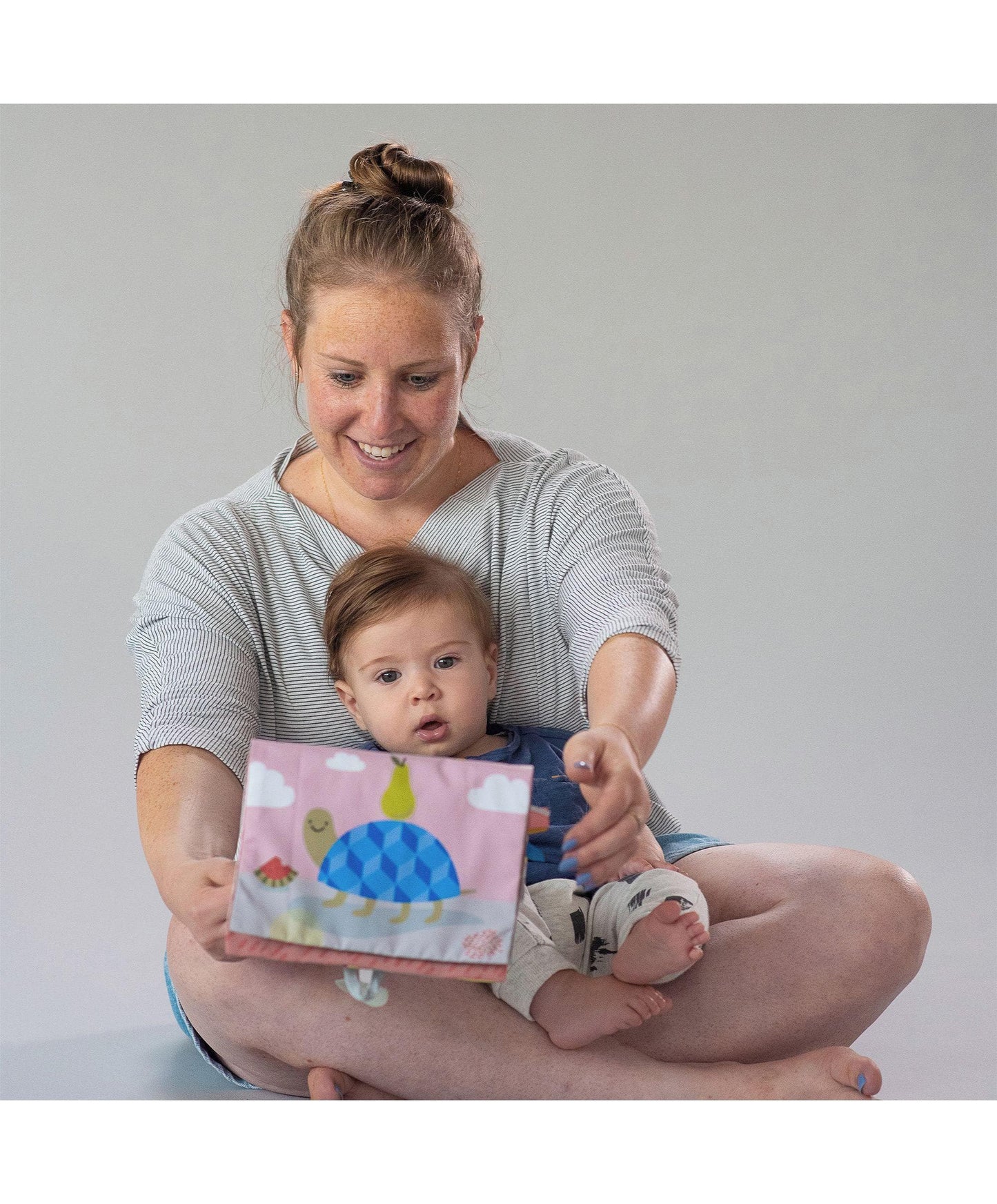 Taf Toys - Książka „Savannah Adventures Tummy Time Book”