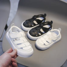 Antislip sandalen met kruisbandjes voor kinderen