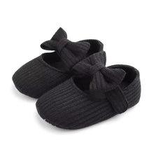 GlowSteps – Baby Mädchen Leuchtende Slip-On Socken Schuhe 0–12 Monate | Weicher Indoor-Komfort
