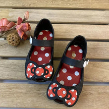 Casual sandalen met stippen en strik