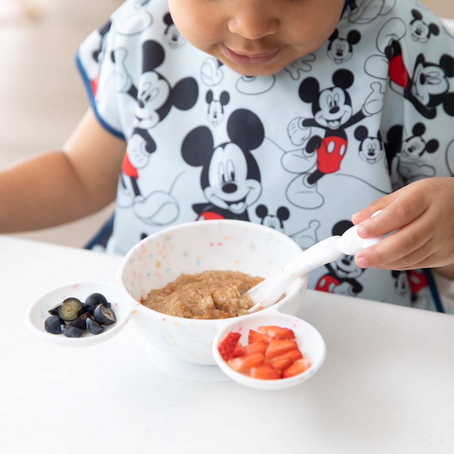 Siliconen eerste voedingsset: Mickey Mouse Vanilla Sprinkle