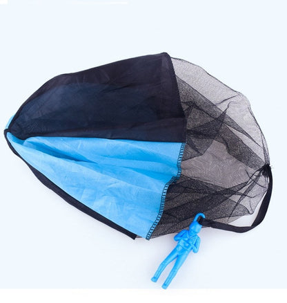 SkyGlider – Fallschirmspielzeug für Kinder ab 3 Jahren – Outdoor-Spaß und Koordinationsförderer