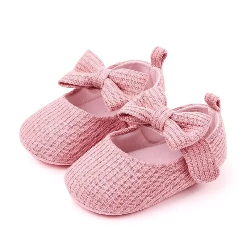 GlowSteps – Baby Mädchen Leuchtende Slip-On Socken Schuhe 0–12 Monate | Weicher Indoor-Komfort