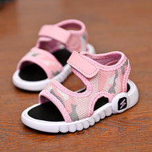 Bedrukte platte sandalen voor peuters