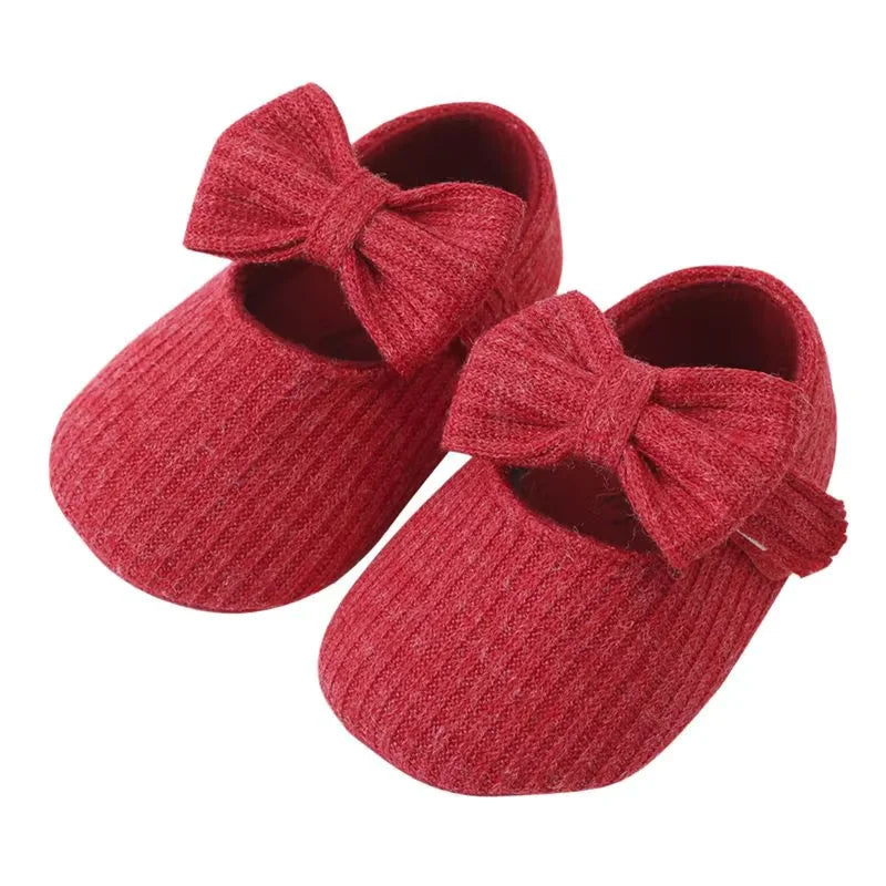 GlowSteps – Baby Mädchen Leuchtende Slip-On Socken Schuhe 0–12 Monate | Weicher Indoor-Komfort