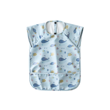 Waterdichte babyslab met korte mouwen en lange mouwen in walvismotief Hello There
