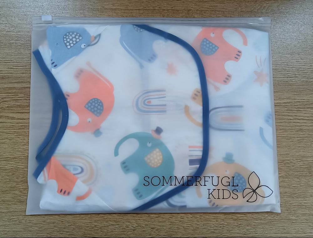 Baby schort met lange mouwen en slabbertje met circusolifanten