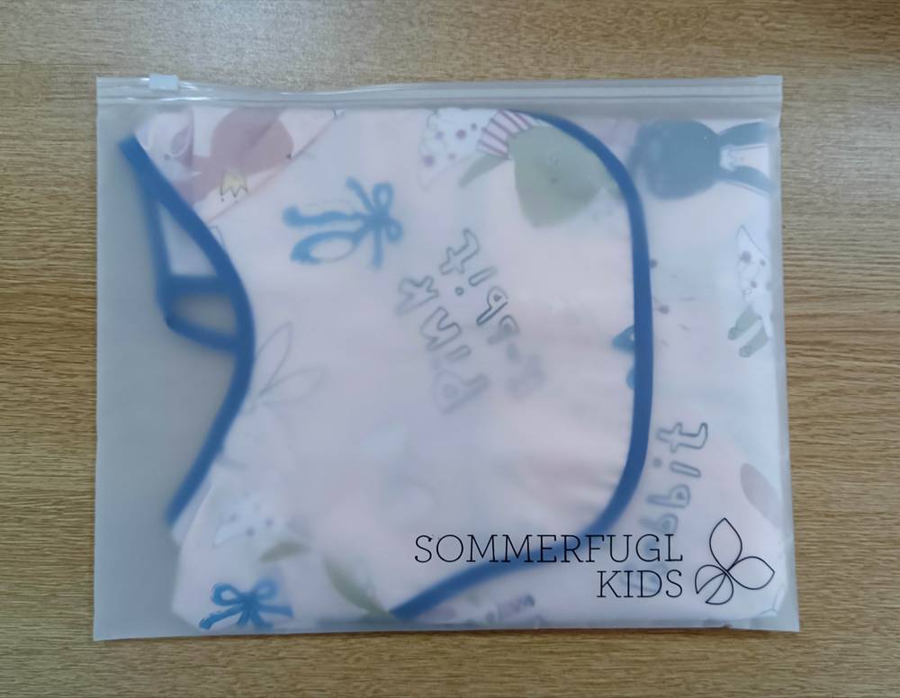 Baby schort met lange mouwen en slabbertje, balletkonijntjes
