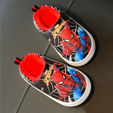 Niesamowite buty z nadrukiem Spidermana