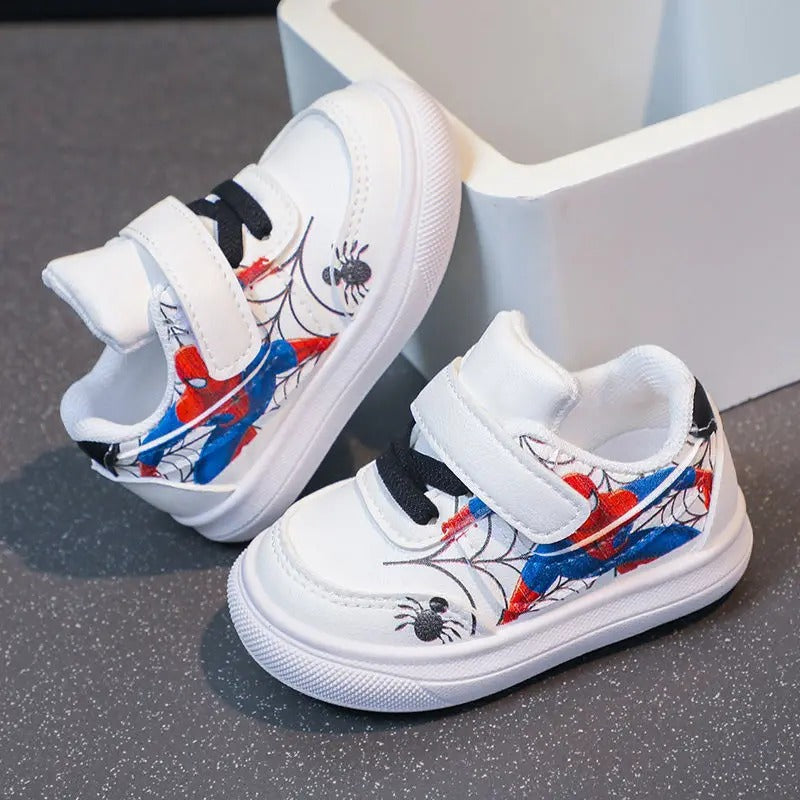 Wiosenne niskie buty z motywem Spidermana