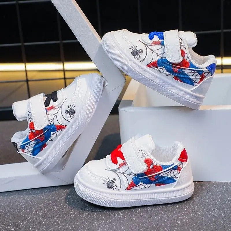 Wiosenne niskie buty z motywem Spidermana