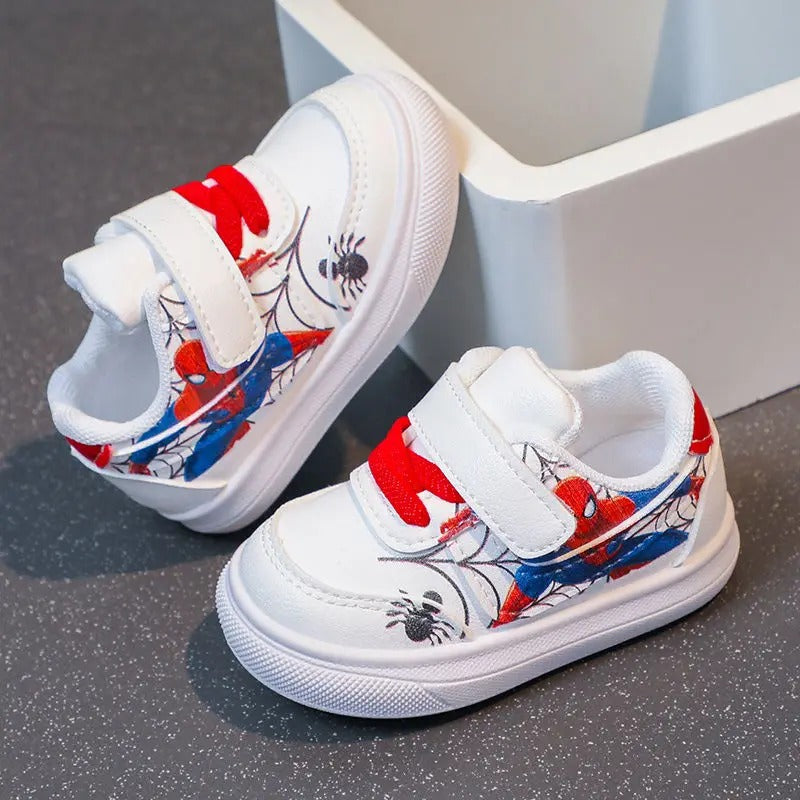 Wiosenne niskie buty z motywem Spidermana