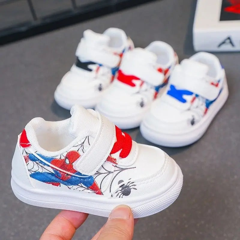 Wiosenne niskie buty z motywem Spidermana