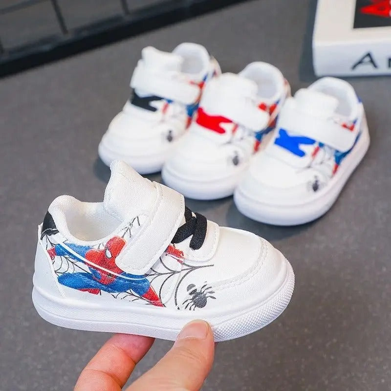 Wiosenne niskie buty z motywem Spidermana