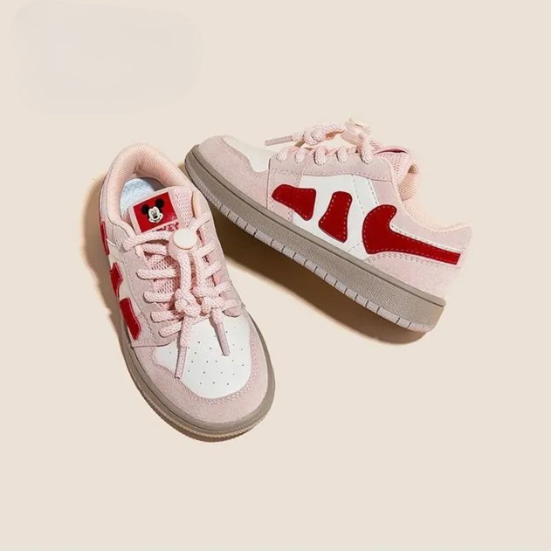 Stijlvolle kindersneakers met Mickey-cartoon