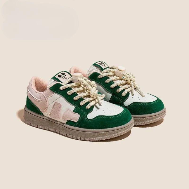 Stijlvolle kindersneakers met Mickey-cartoon