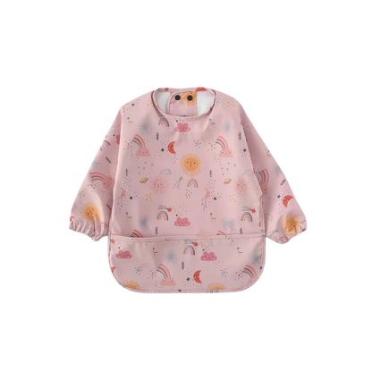 Waterdichte babyslab met lange mouwen en regenboogkleurige stralen