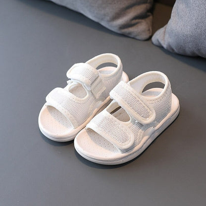 Snel drogende kinderzomersandalen