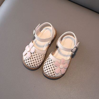 Cut Out Pattern Soft Soled Anti Slippery Sandals
