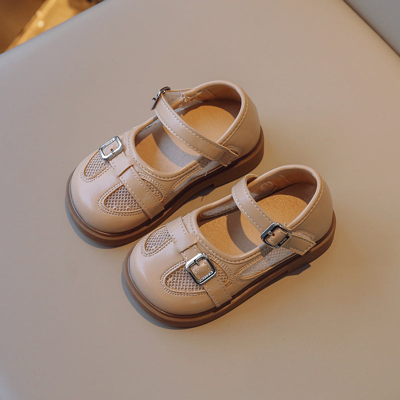 Antislip sandalen voor op het strand