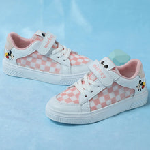 Klassieke Mickey geïnspireerde schaakbord sneakers