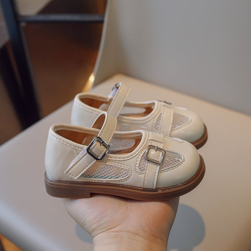 Antislip sandalen voor op het strand
