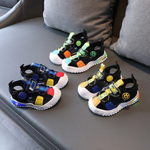 Baby lichtgevende zomersandalen met lichtjes