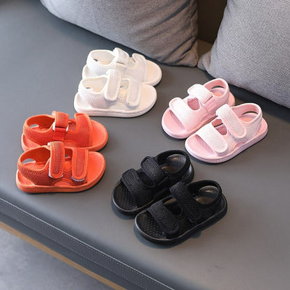 Snel drogende kinderzomersandalen